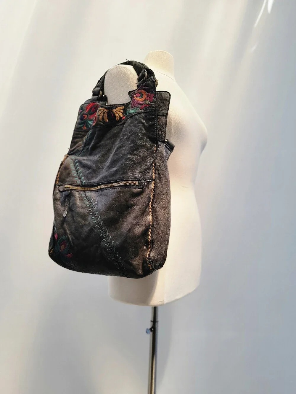 Lucky Brand Abbey Road Vintage Black Leather Hobo Bag Boho Embroidered Festival
